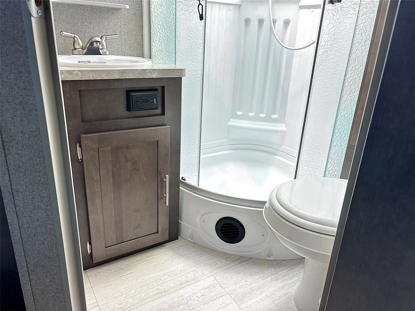 2020 ROCKWOOD TV Base