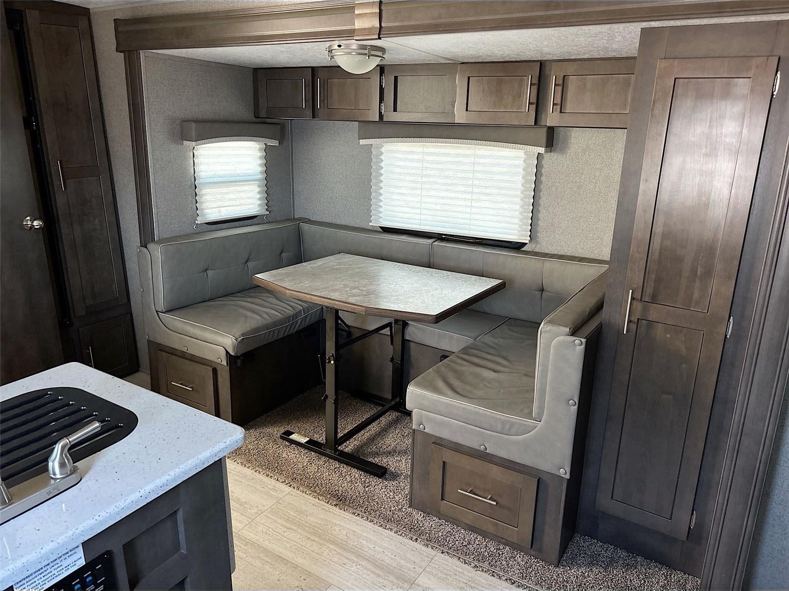 2020 ROCKWOOD TV Base