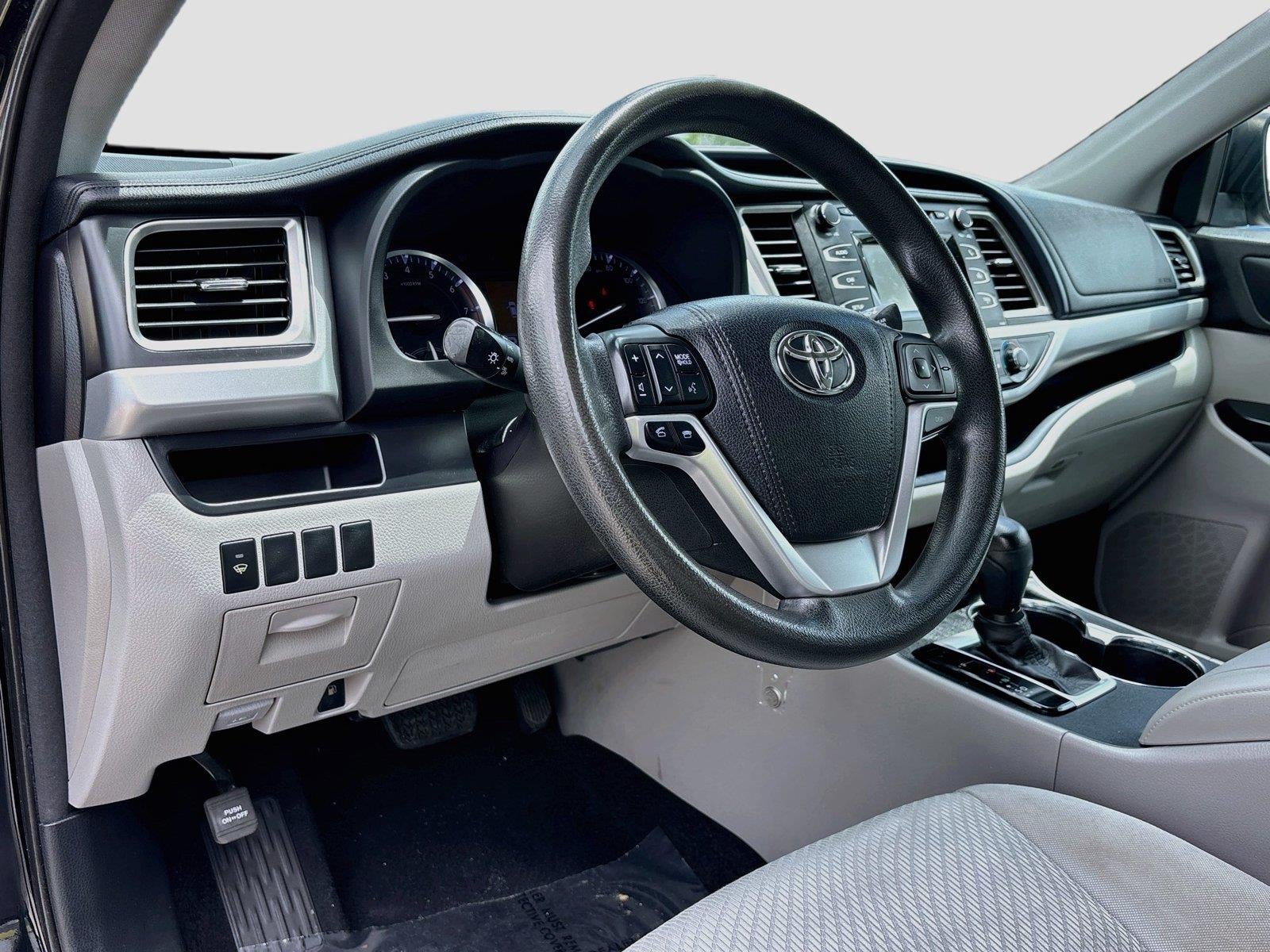 2015 Toyota Highlander LE