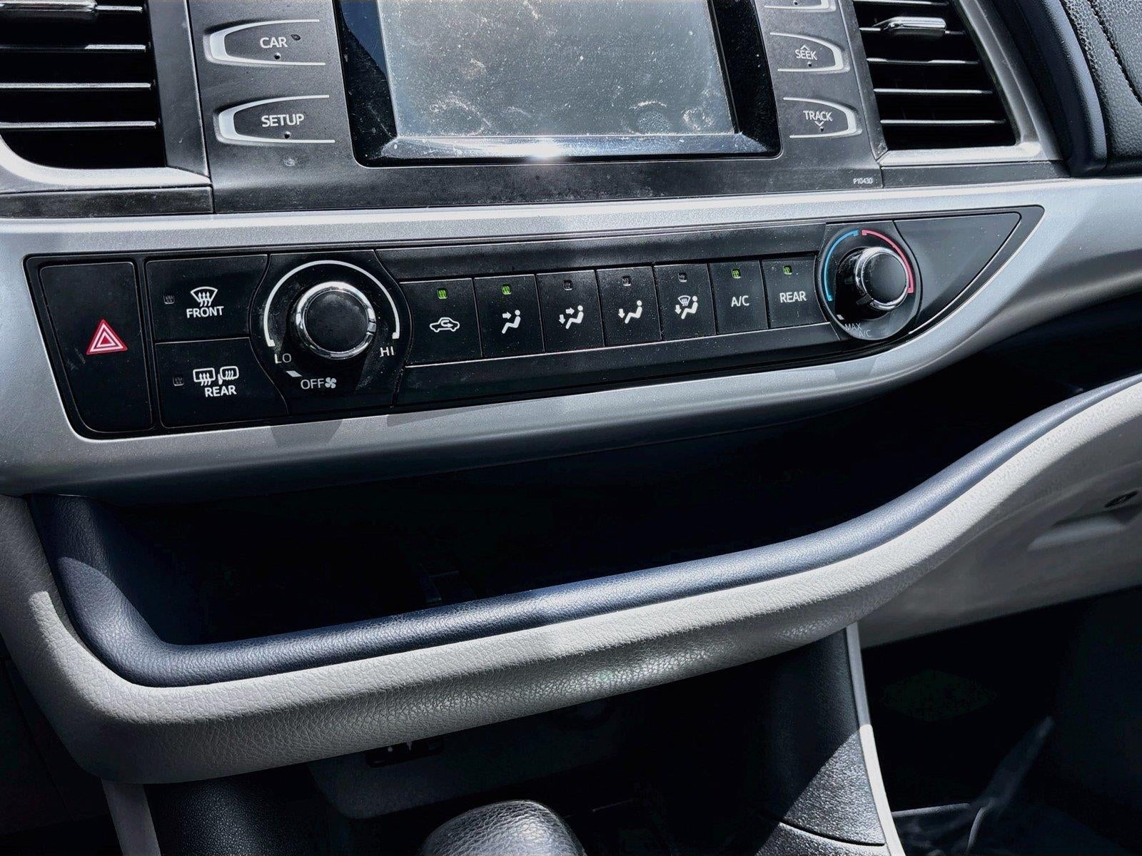 2015 Toyota Highlander LE