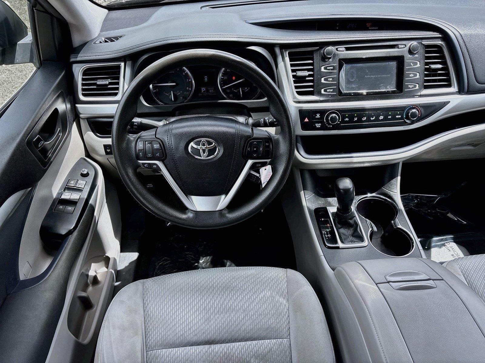 2015 Toyota Highlander LE