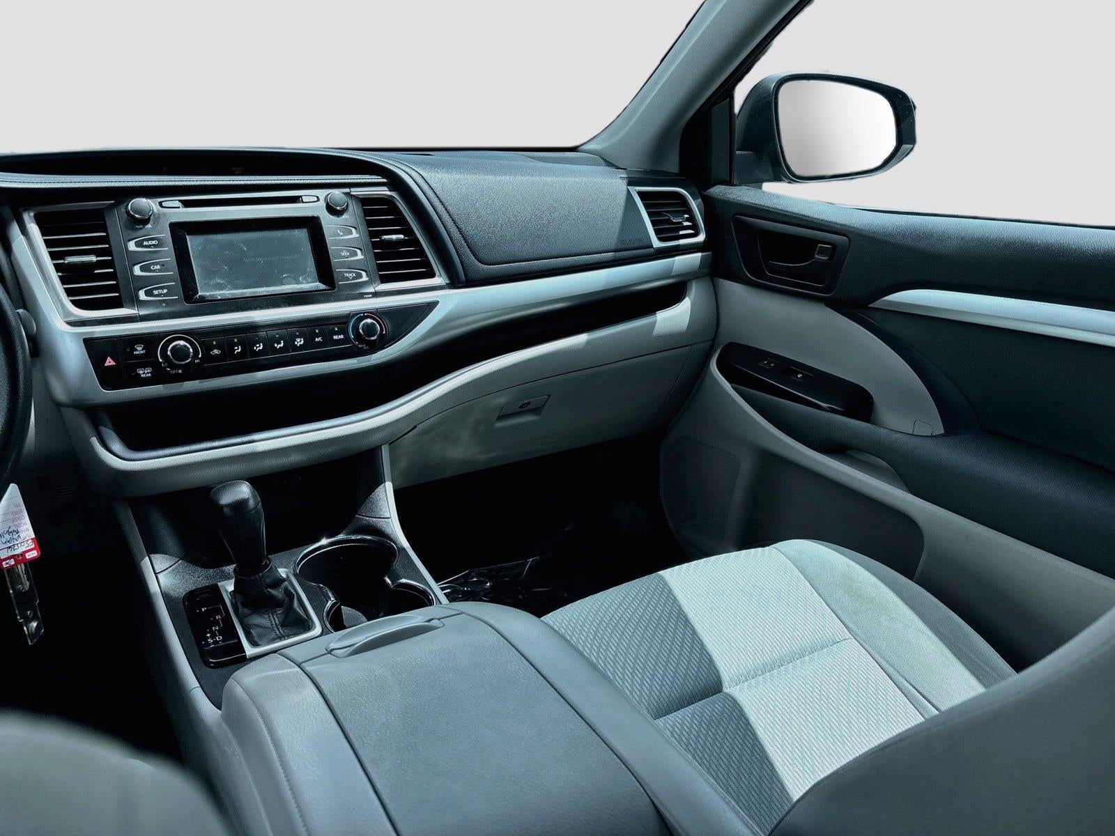 2015 Toyota Highlander LE