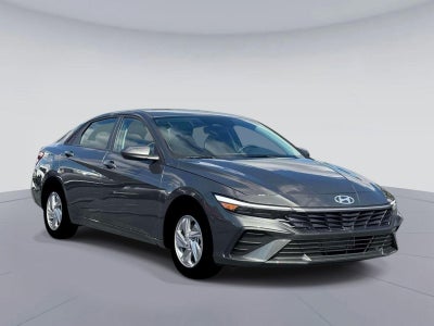 2026 Hyundai ELANTRA SE