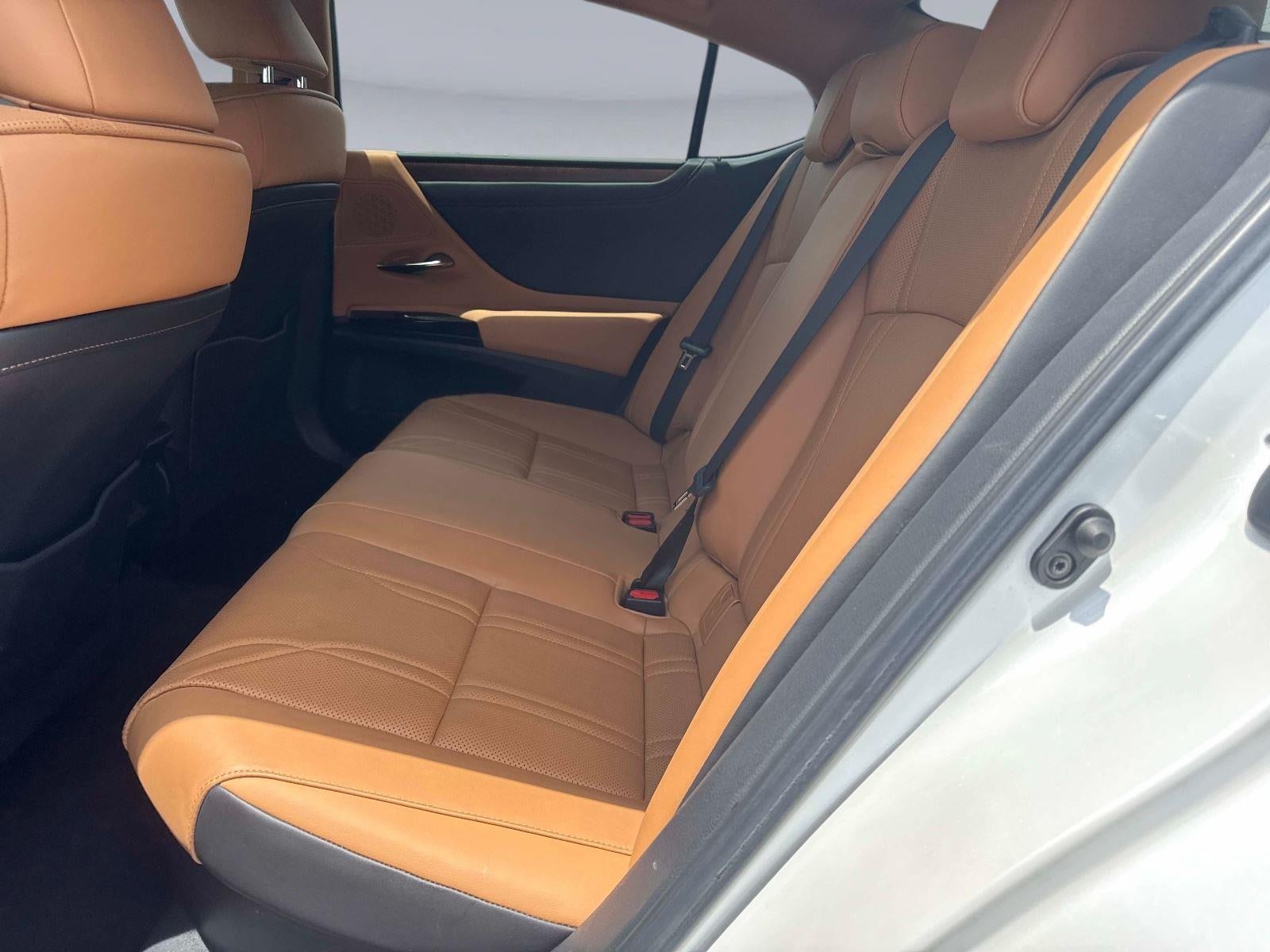 2025 Lexus ES ES 300h Luxury