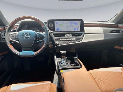 2025 Lexus ES ES 300h Luxury