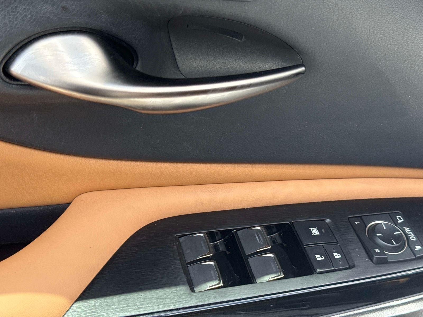 2025 Lexus ES ES 300h Luxury