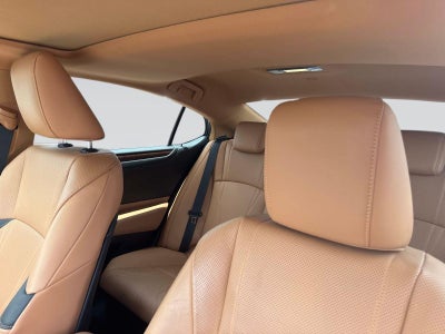 2025 Lexus ES ES 300h Luxury