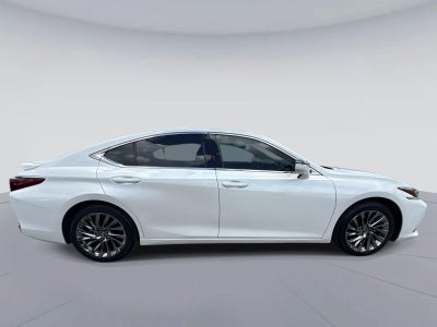 2025 Lexus ES ES 300h Luxury