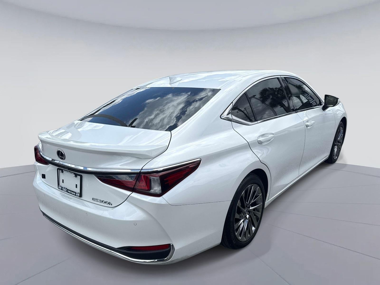 2025 Lexus ES ES 300h Luxury
