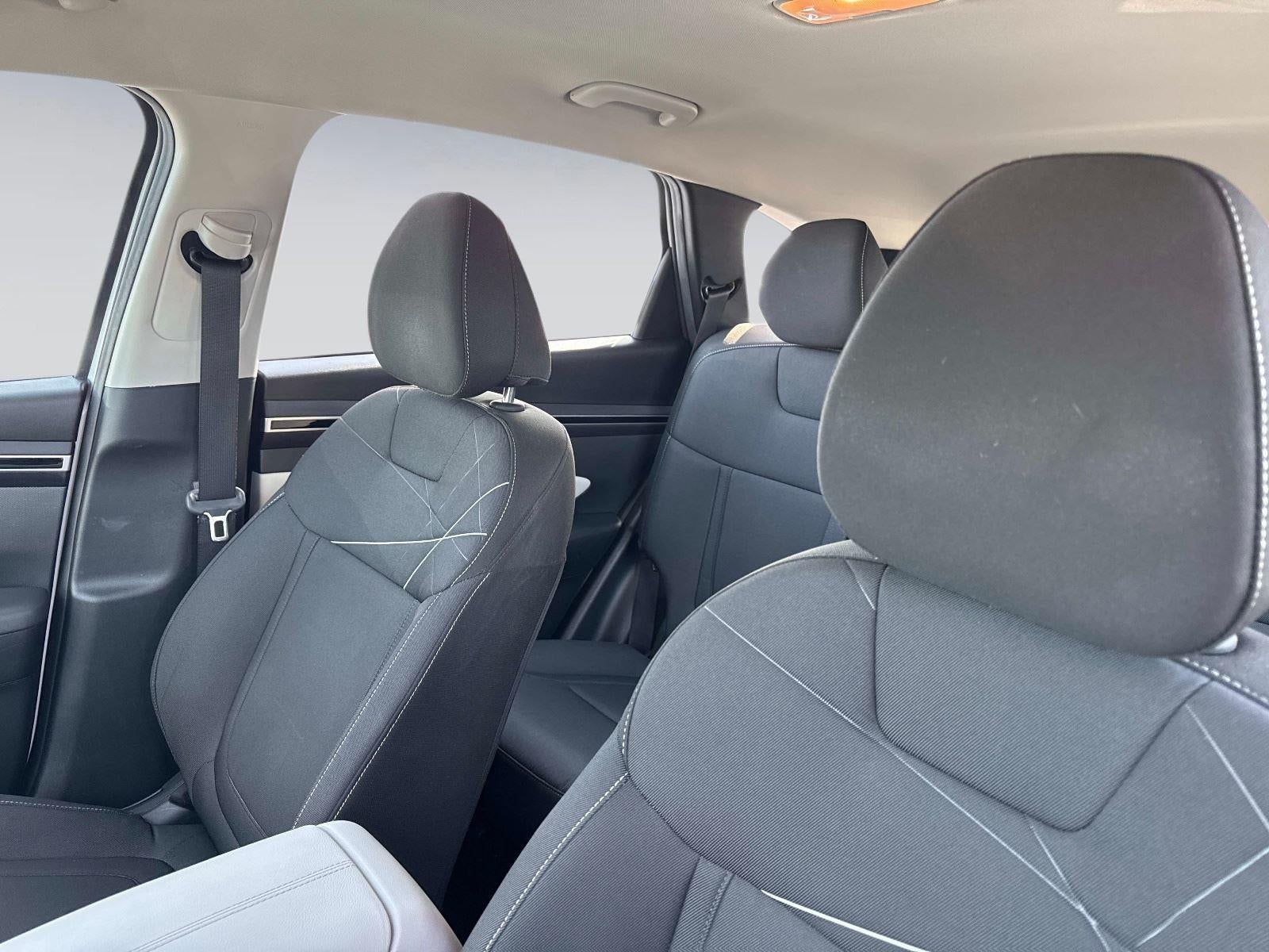 2022 Hyundai TUCSON SE