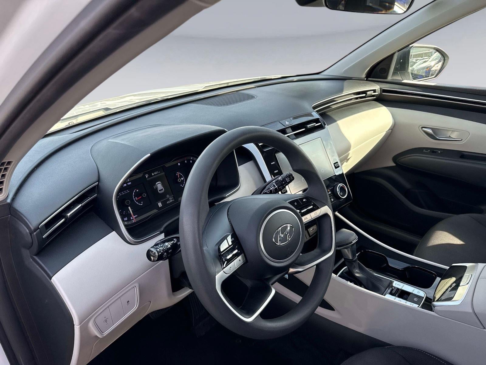 2022 Hyundai TUCSON SE