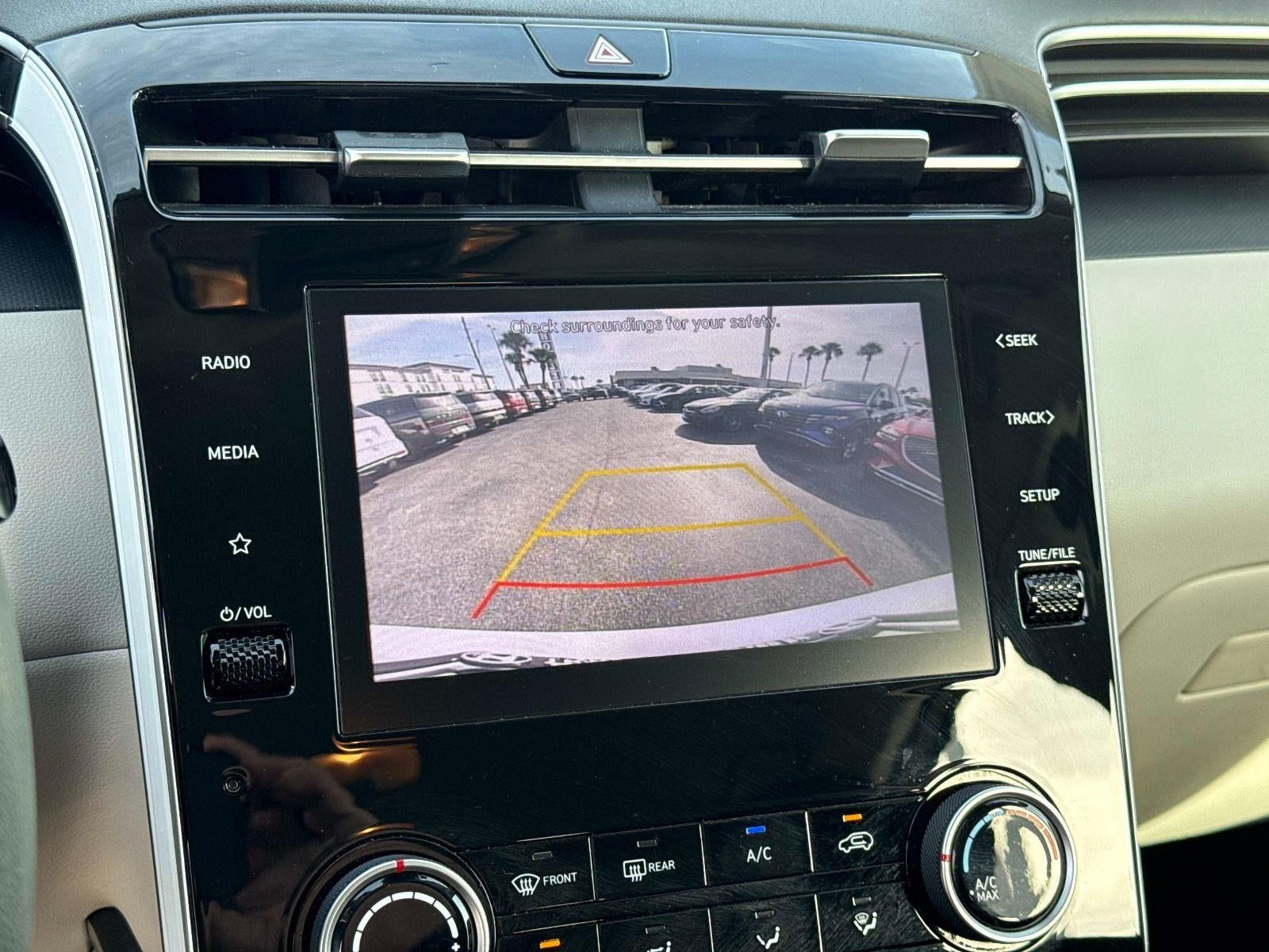 2022 Hyundai TUCSON SE