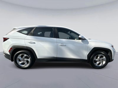 2022 Hyundai TUCSON SE