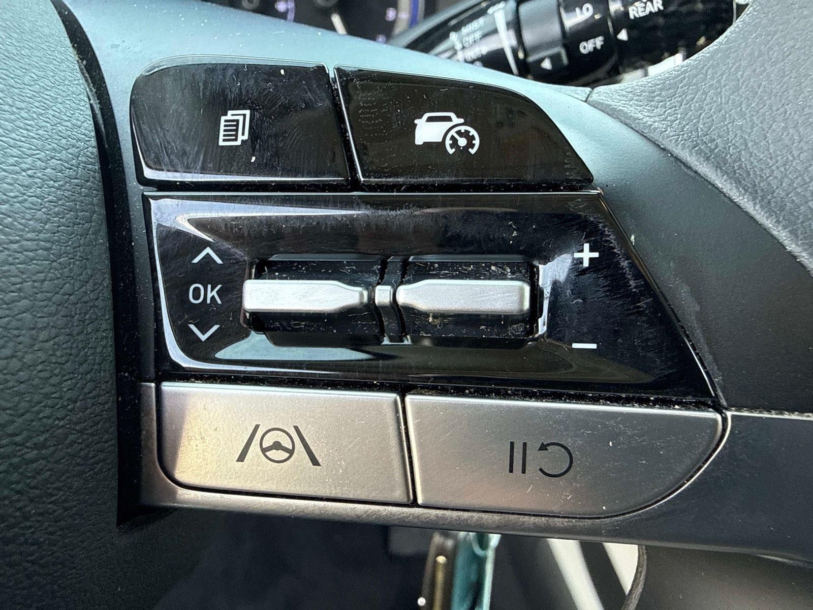 2022 Hyundai TUCSON SE