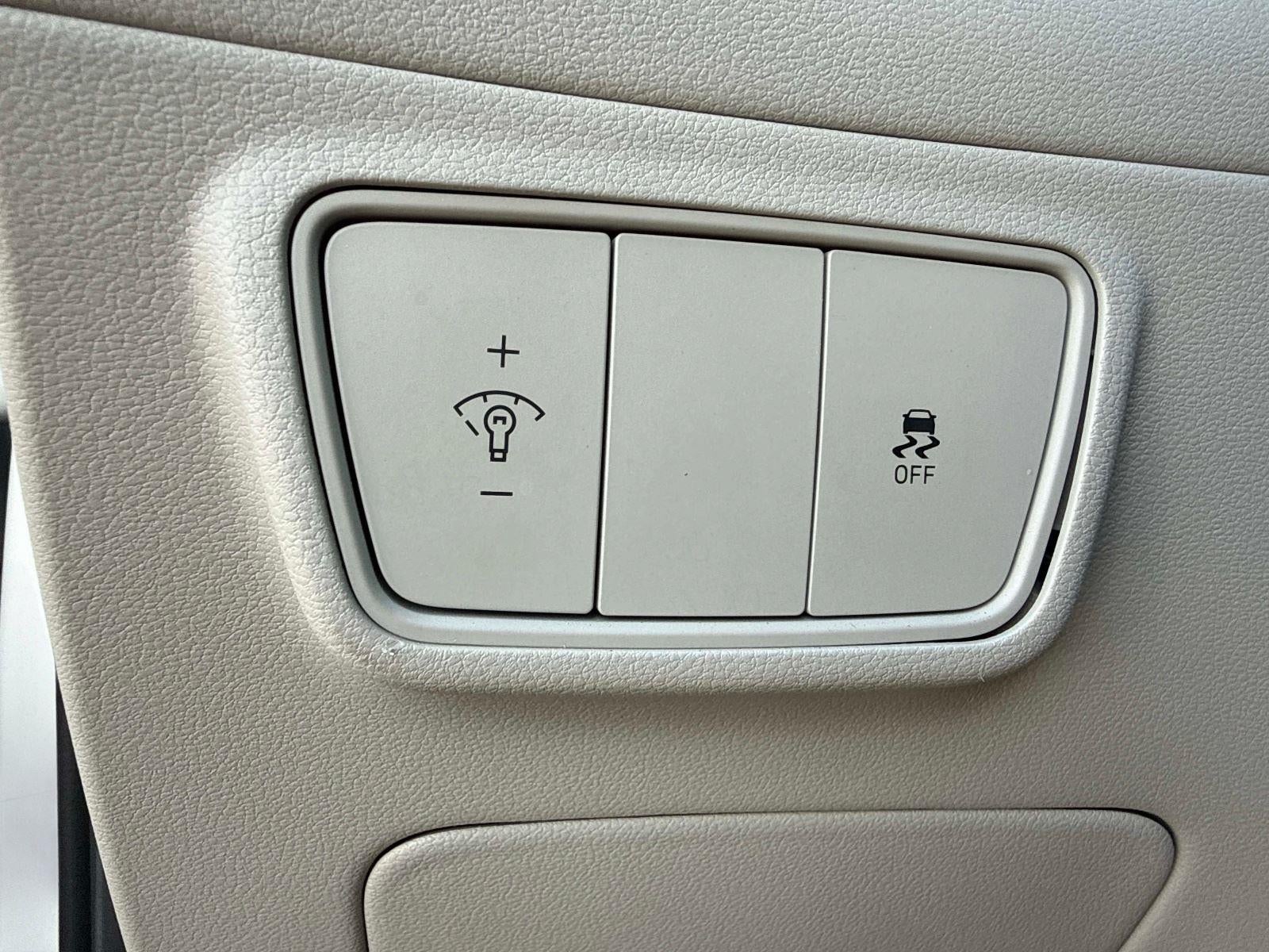 2022 Hyundai TUCSON SE