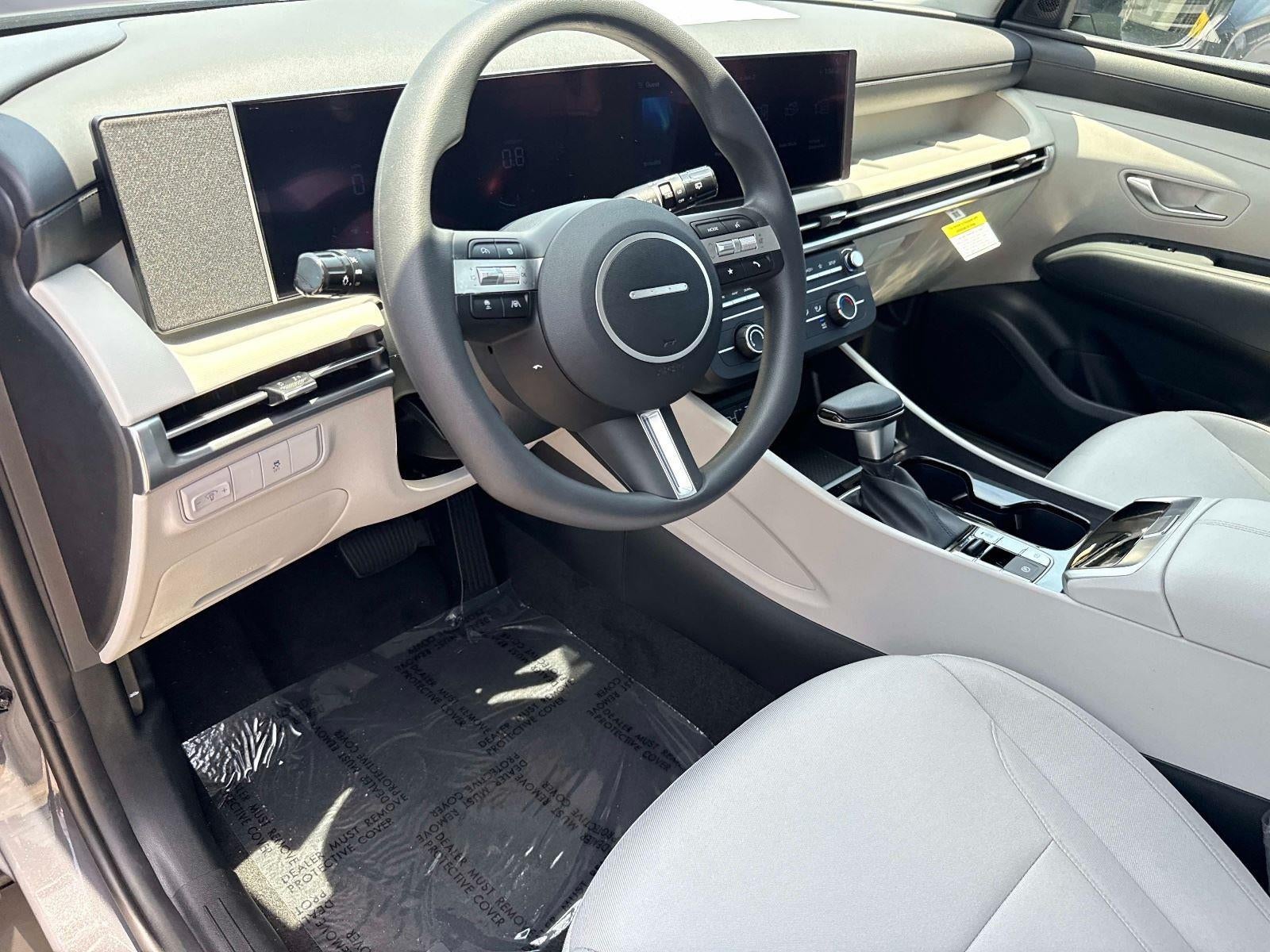 2026 Hyundai TUCSON SE FWD