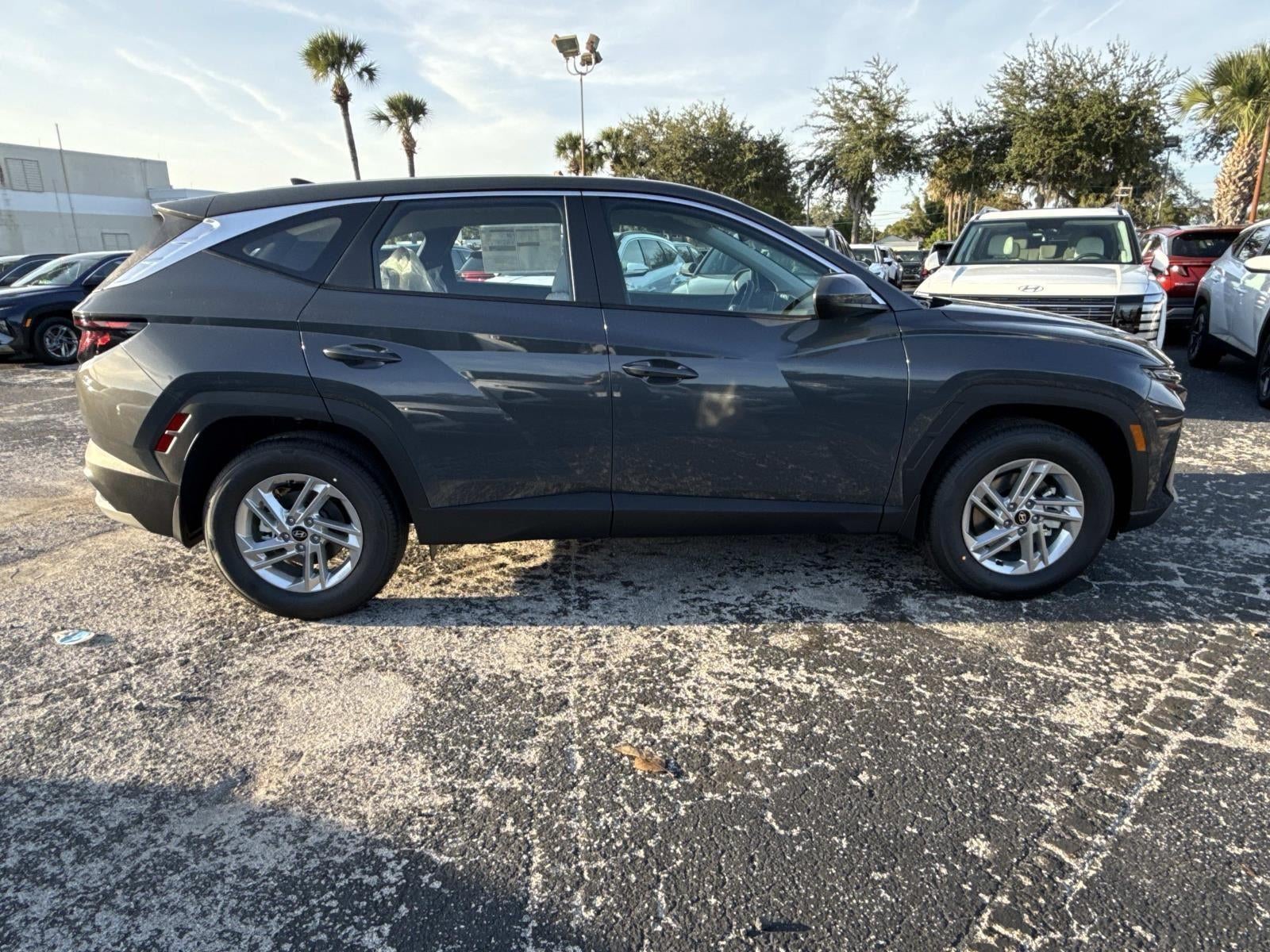 2026 Hyundai TUCSON SE FWD