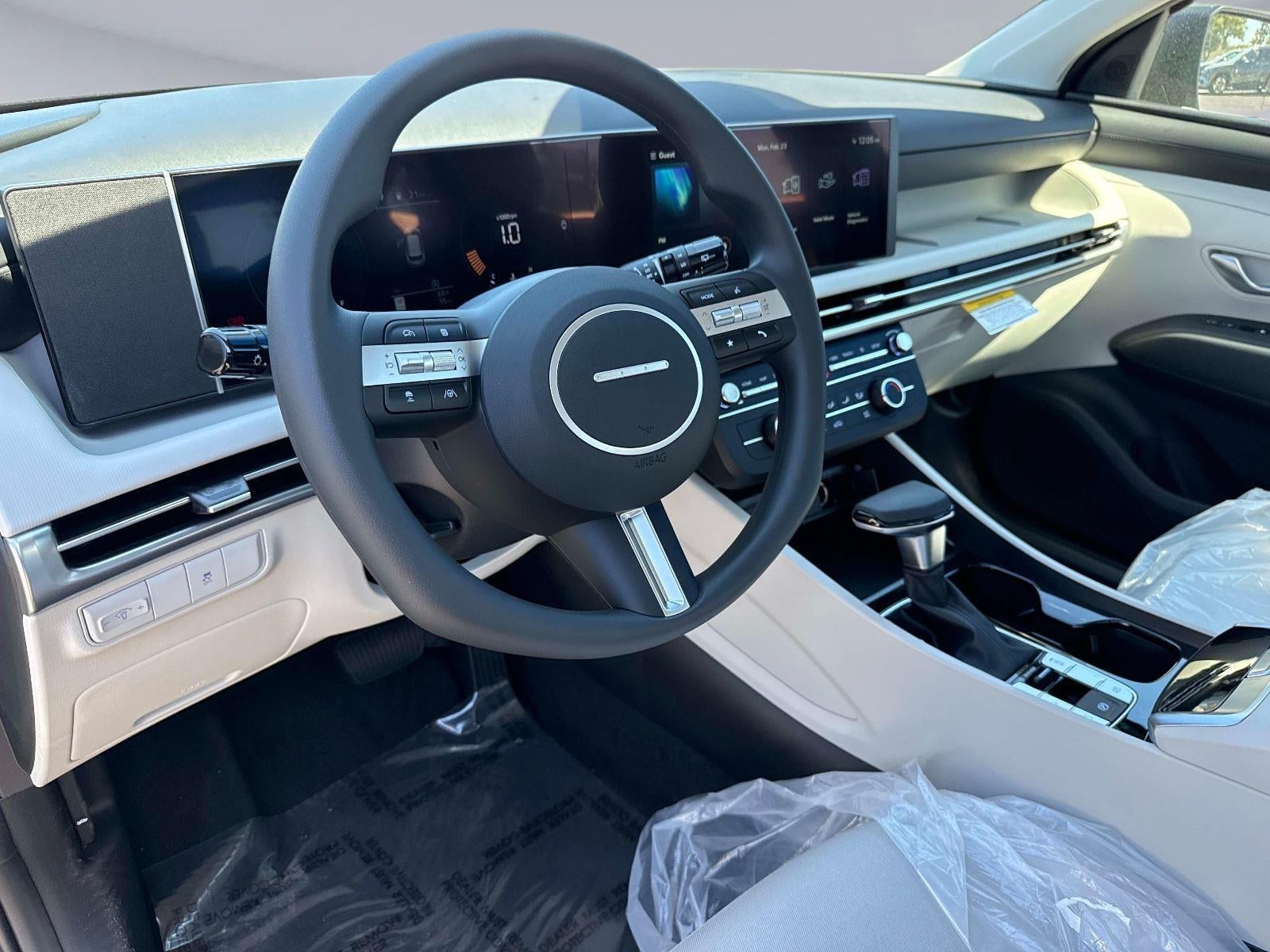 2026 Hyundai TUCSON SE FWD