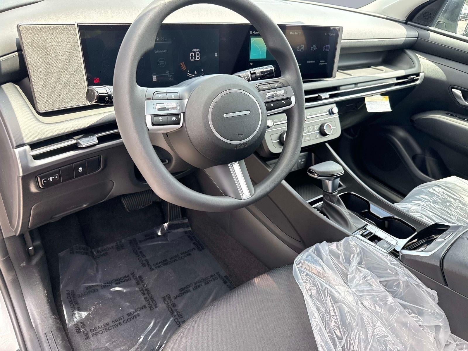 2026 Hyundai TUCSON SE FWD