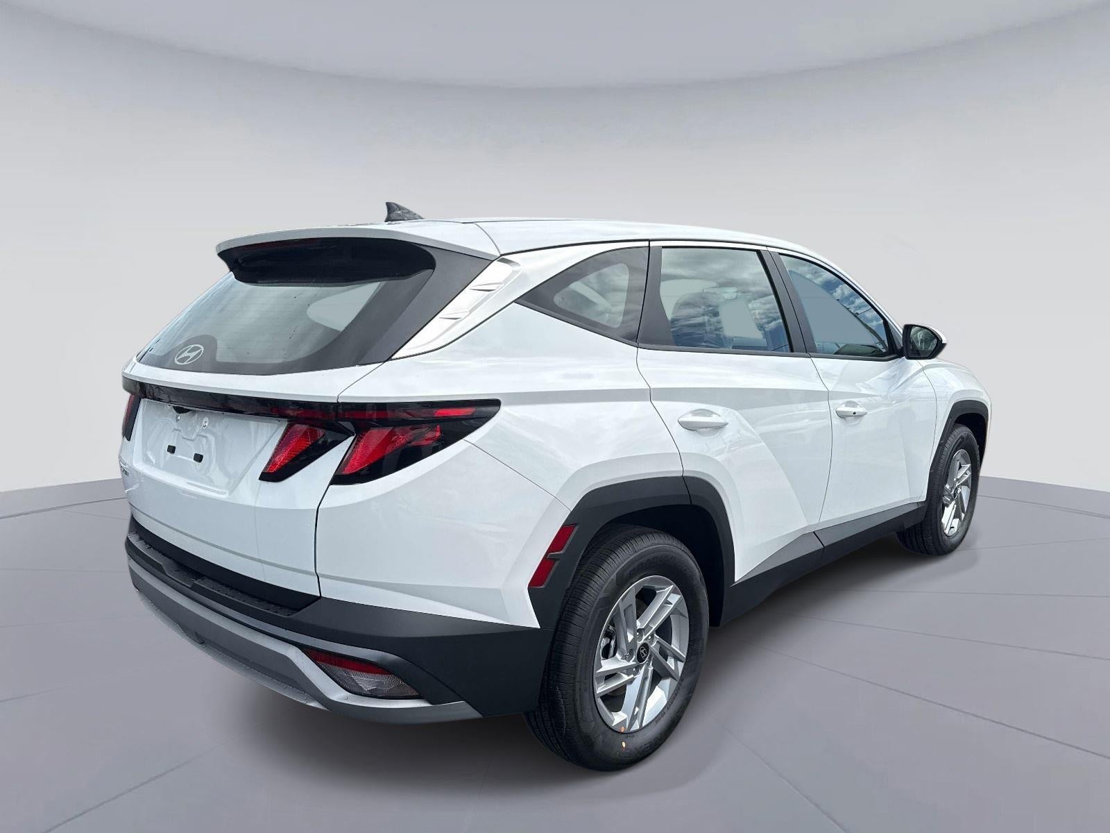 2026 Hyundai TUCSON SE FWD