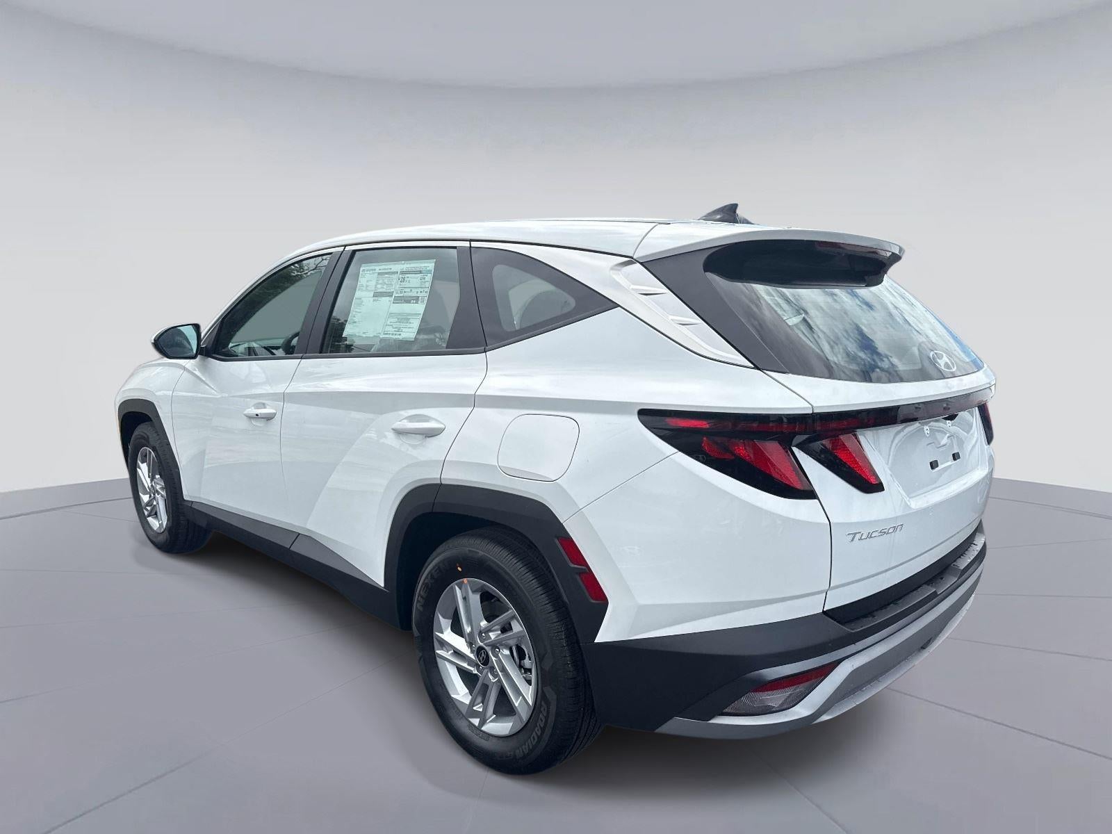 2026 Hyundai TUCSON SE FWD