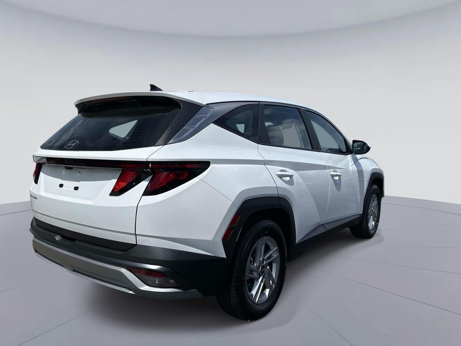 2026 Hyundai TUCSON SE FWD