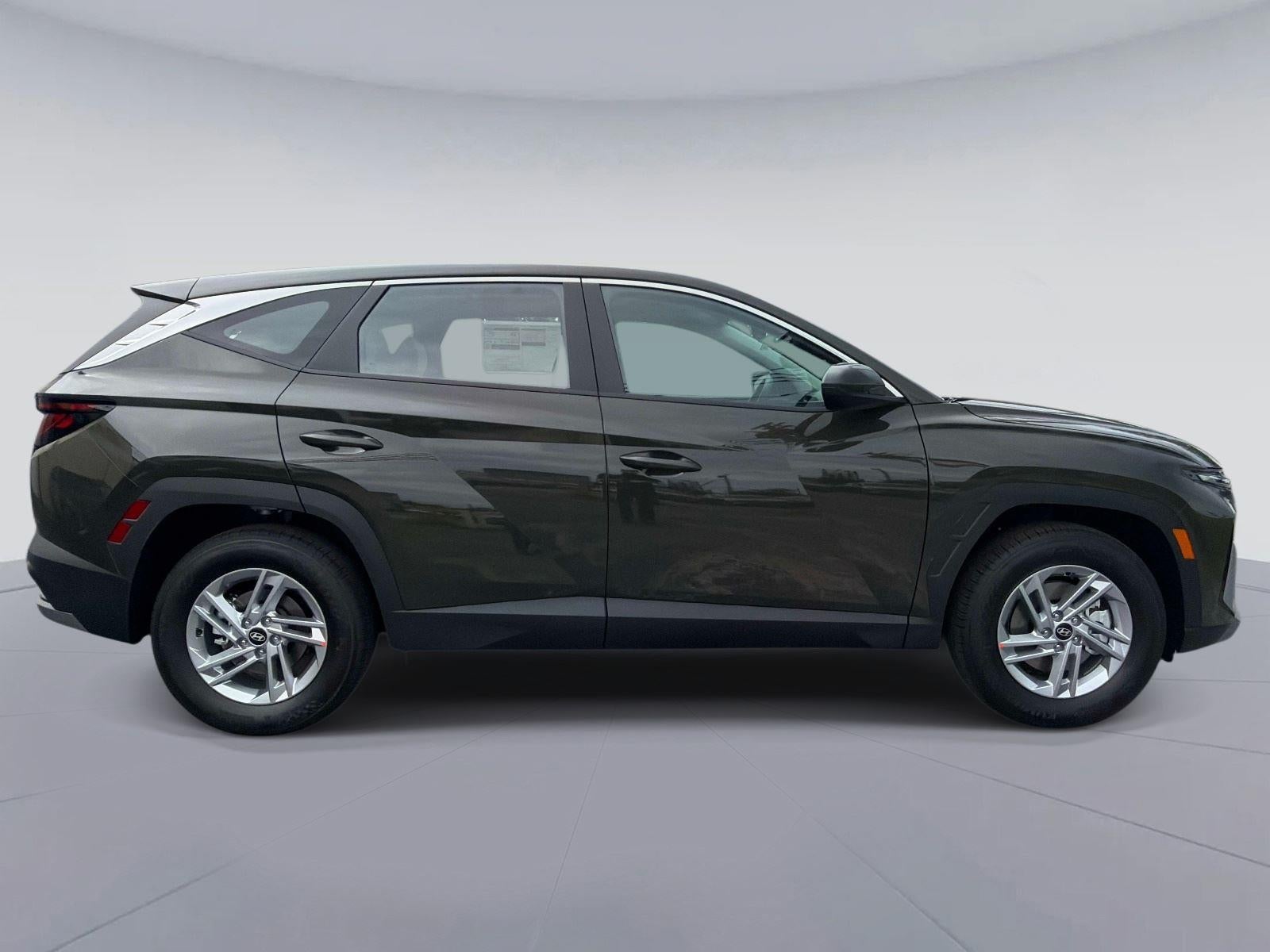 2026 Hyundai TUCSON SE FWD
