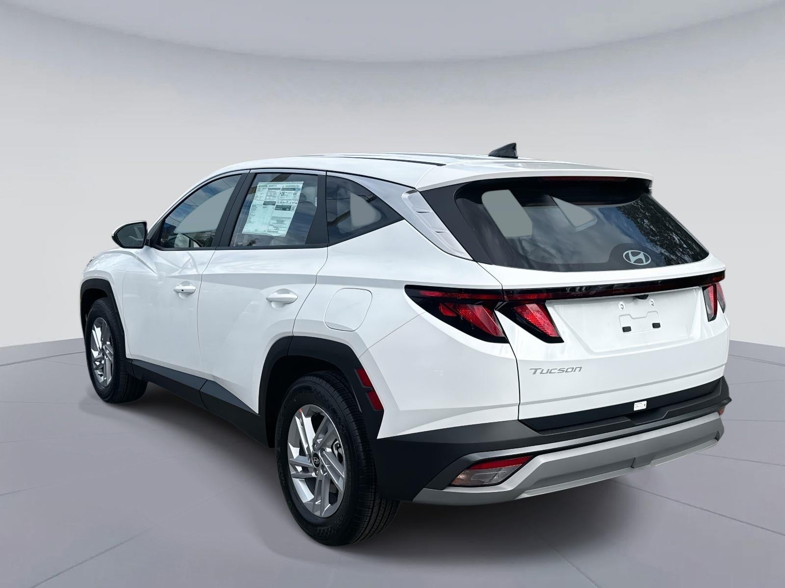 2026 Hyundai TUCSON SE FWD