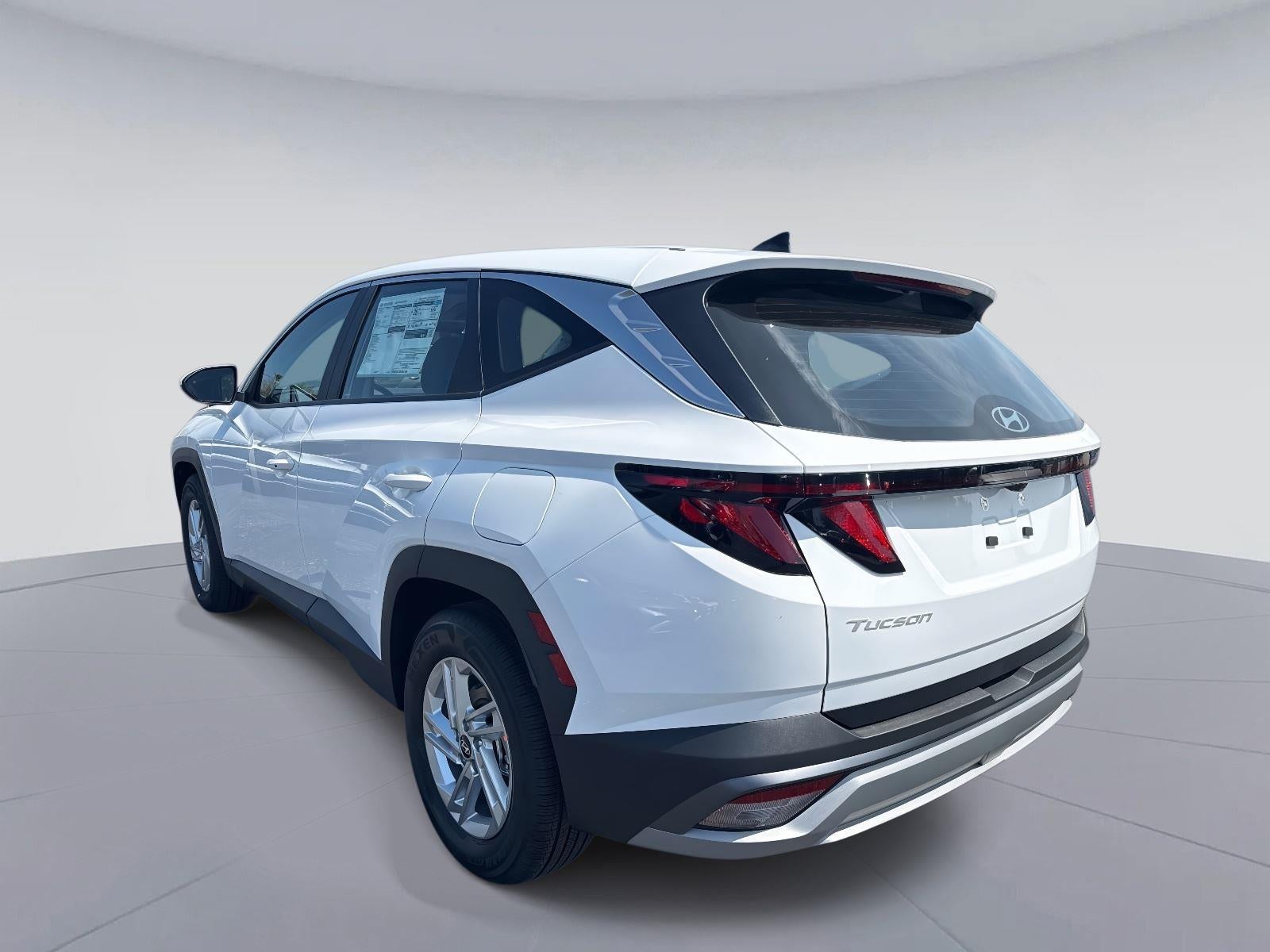 2026 Hyundai TUCSON SE FWD