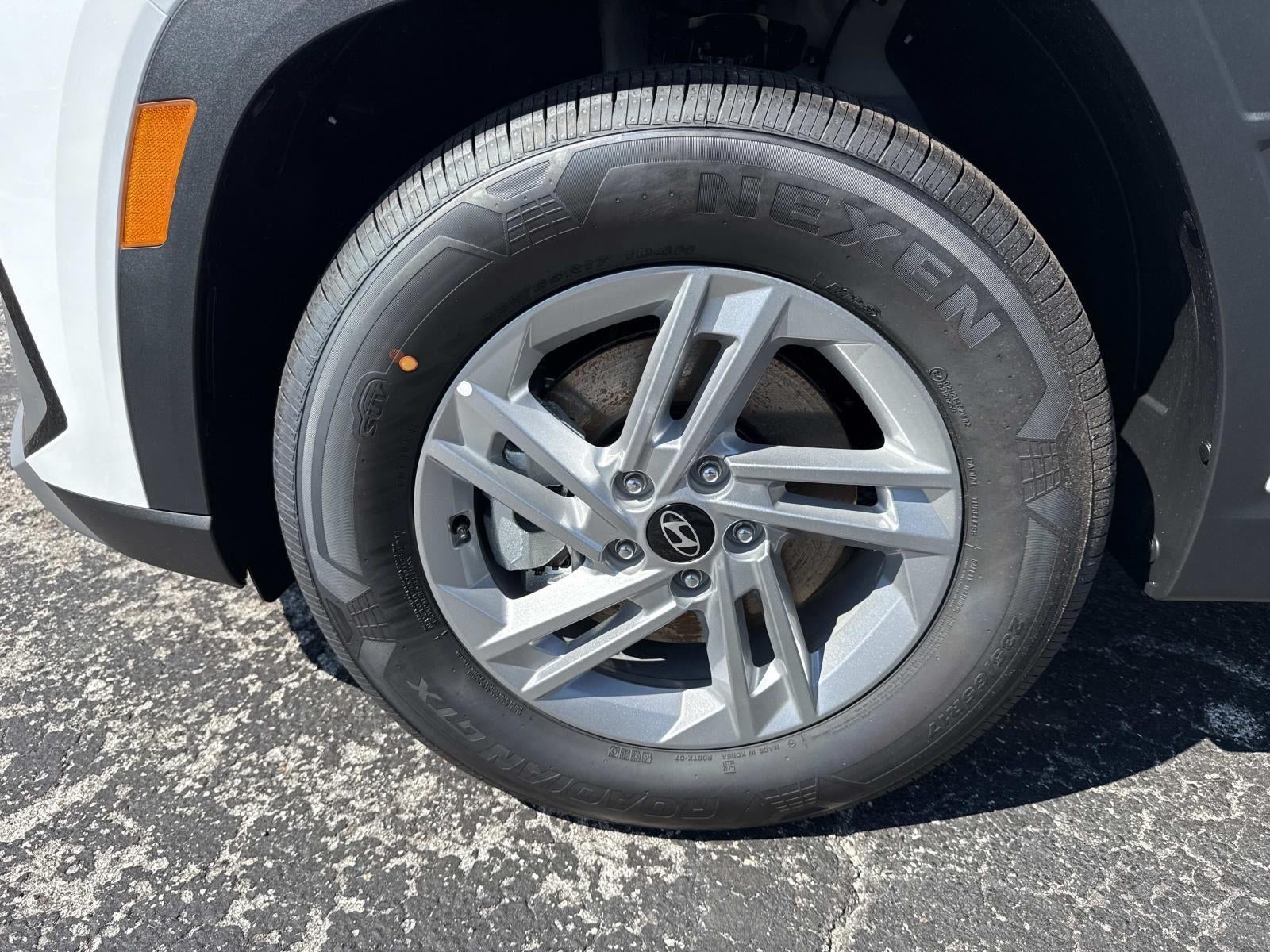 2026 Hyundai TUCSON SE FWD