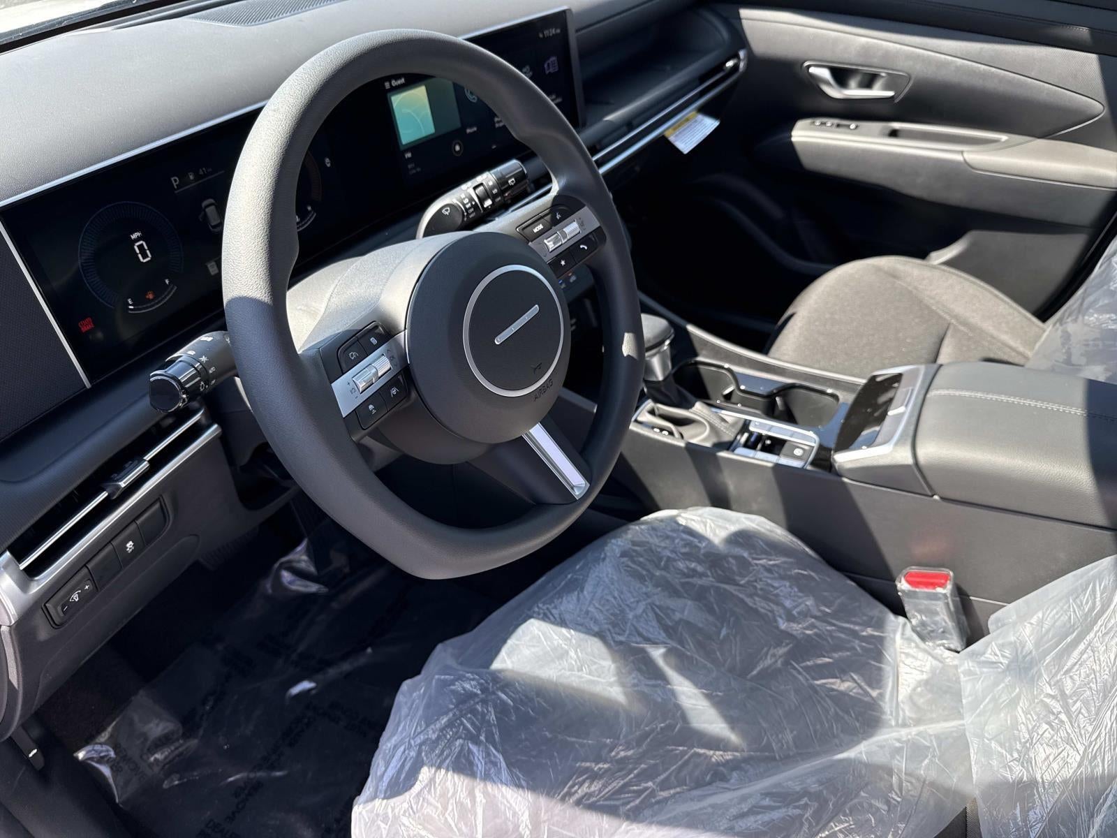 2026 Hyundai TUCSON SE FWD