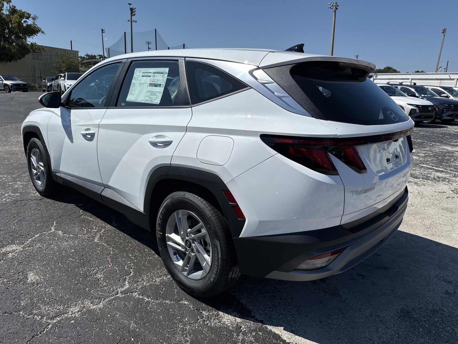 2026 Hyundai TUCSON SE FWD