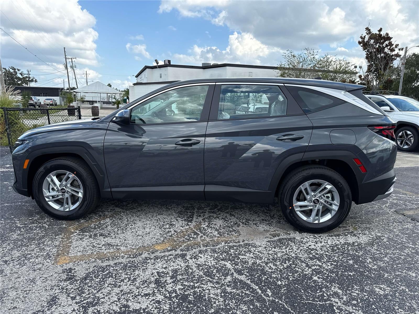 2026 Hyundai TUCSON SE FWD