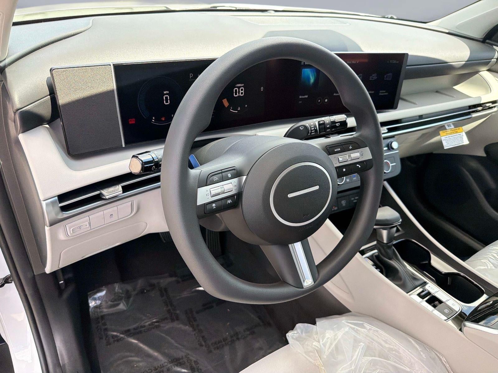 2026 Hyundai TUCSON SE FWD