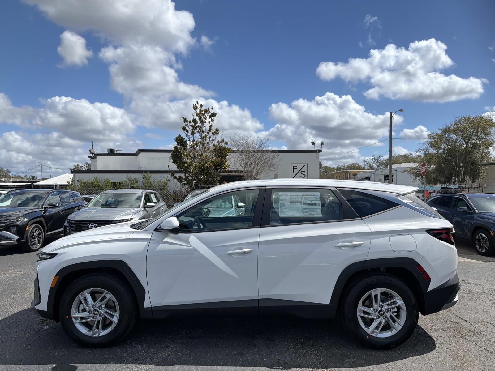 2026 Hyundai TUCSON SE FWD