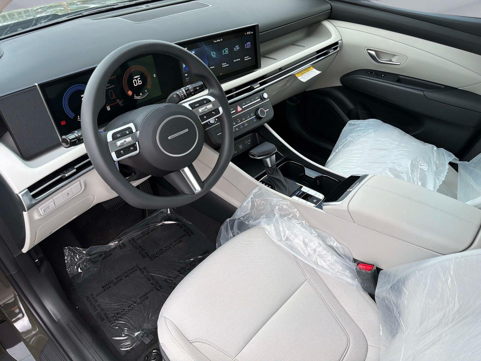 2026 Hyundai TUCSON SE FWD