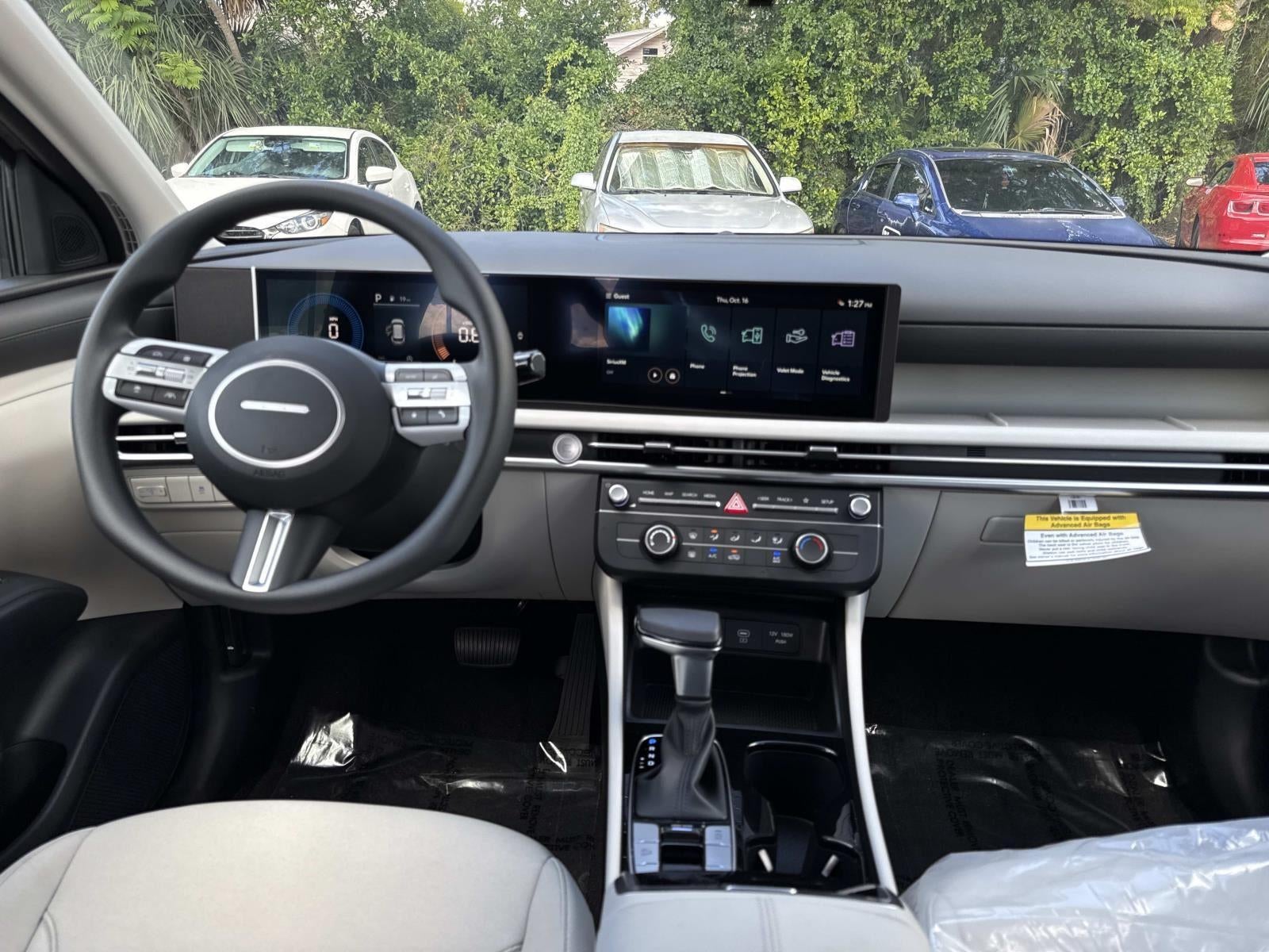 2026 Hyundai TUCSON SE FWD