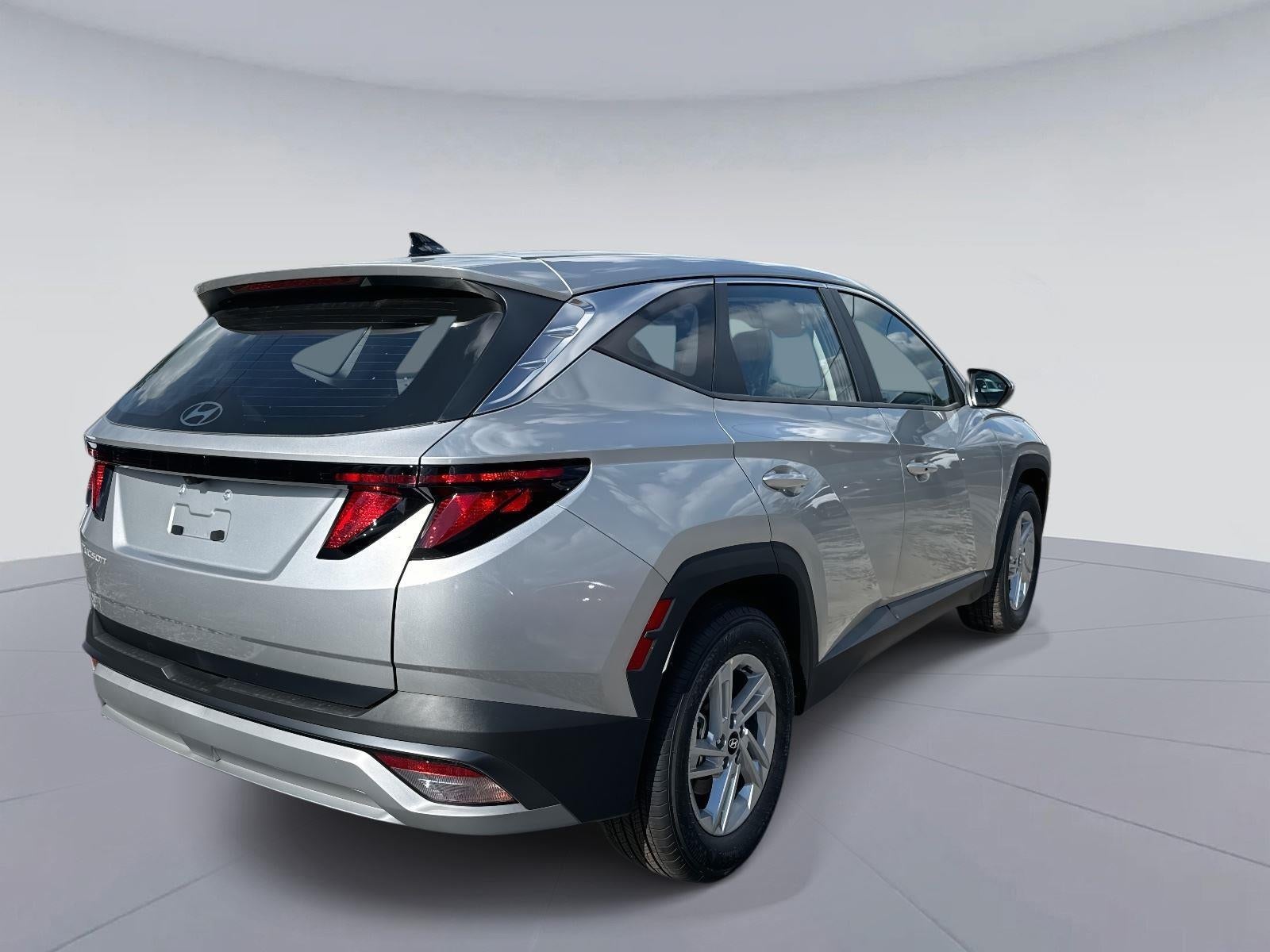 2026 Hyundai TUCSON SE FWD