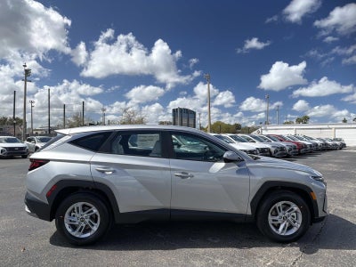 2026 Hyundai TUCSON SE FWD