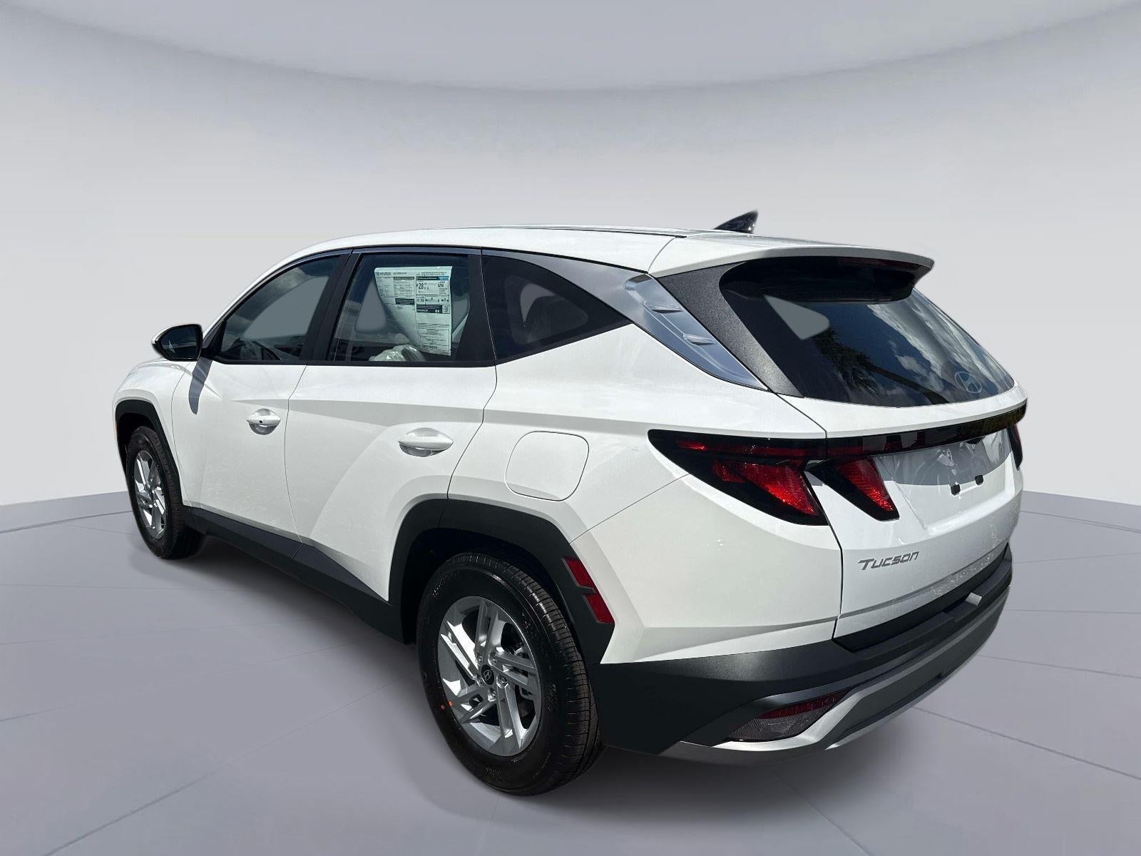 2026 Hyundai TUCSON SE FWD