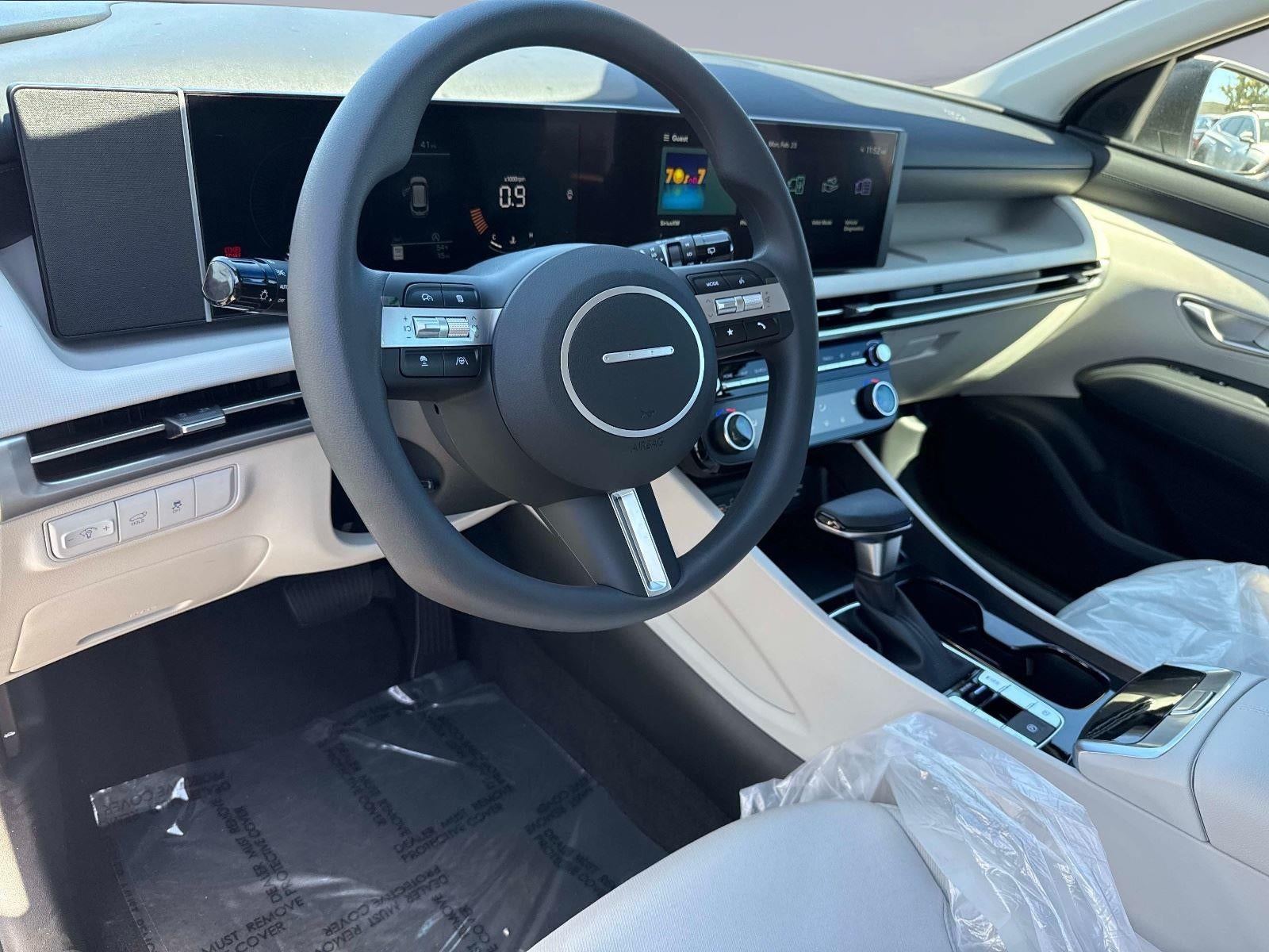 2026 Hyundai TUCSON SEL FWD