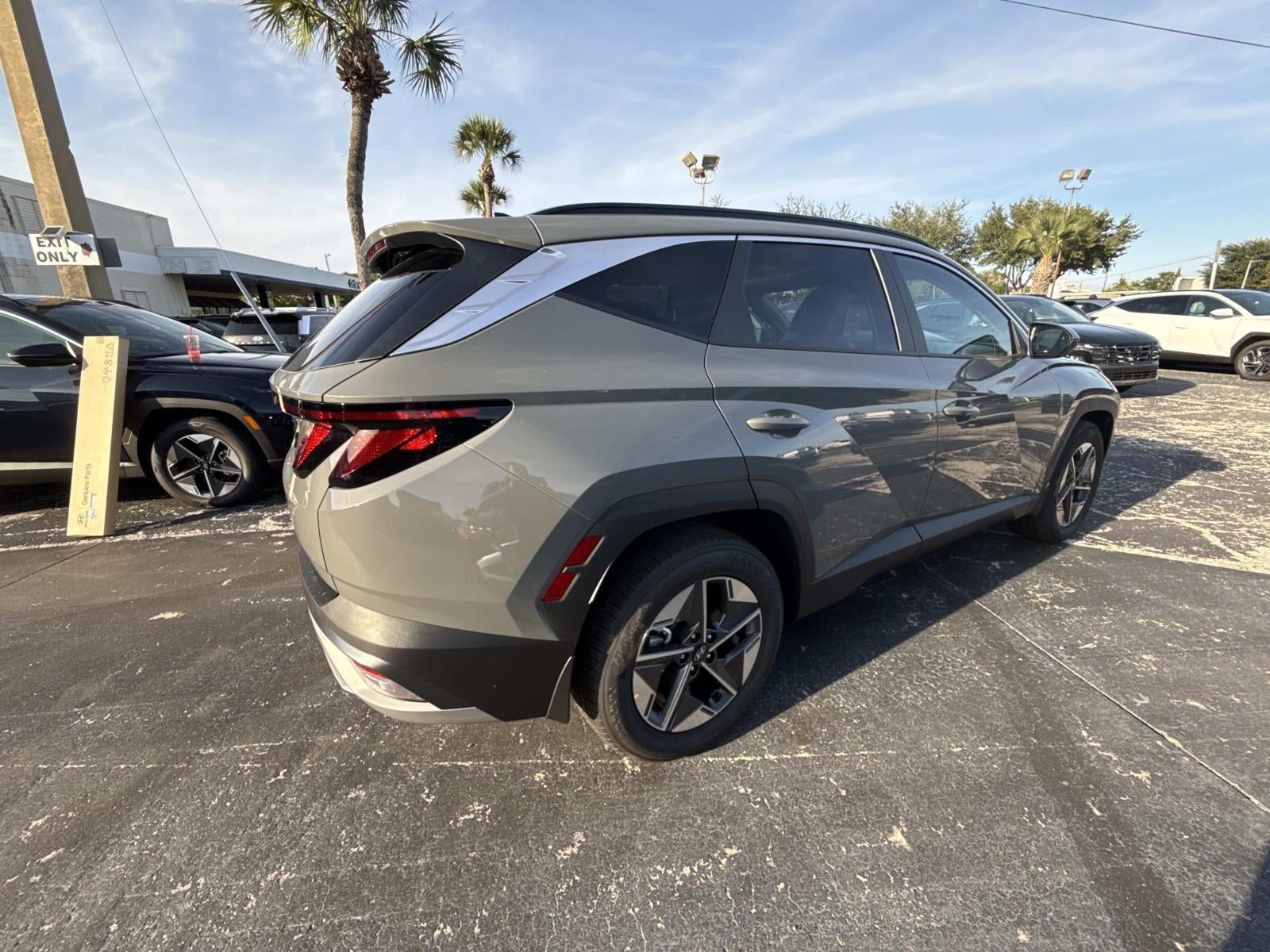 2026 Hyundai TUCSON SEL FWD