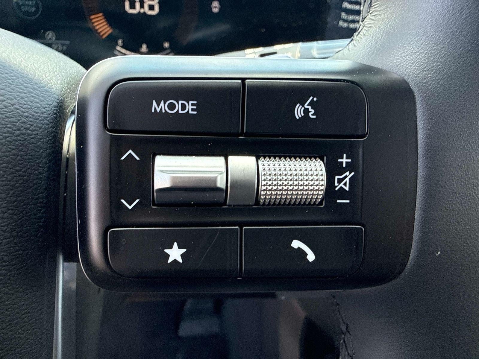 2025 Hyundai SANTA FE SE