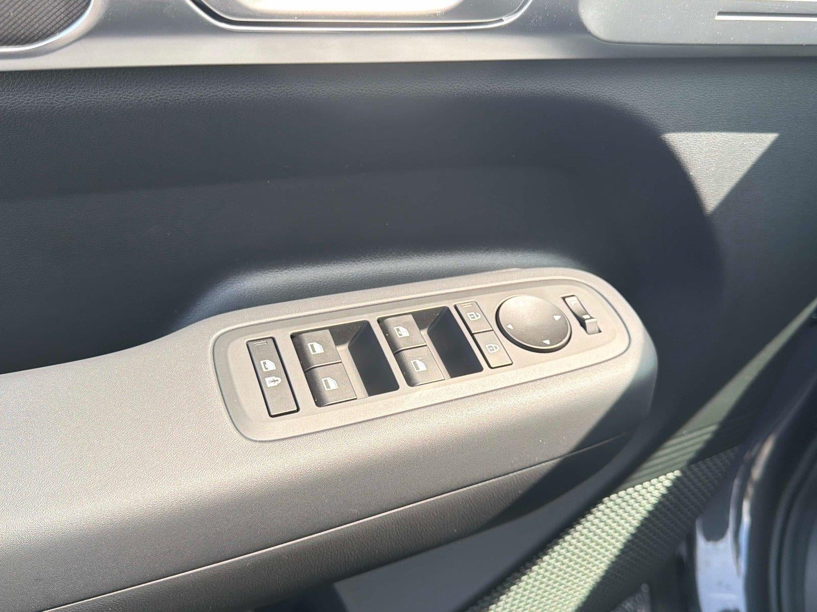 2027 Hyundai SANTA FE SE FWD