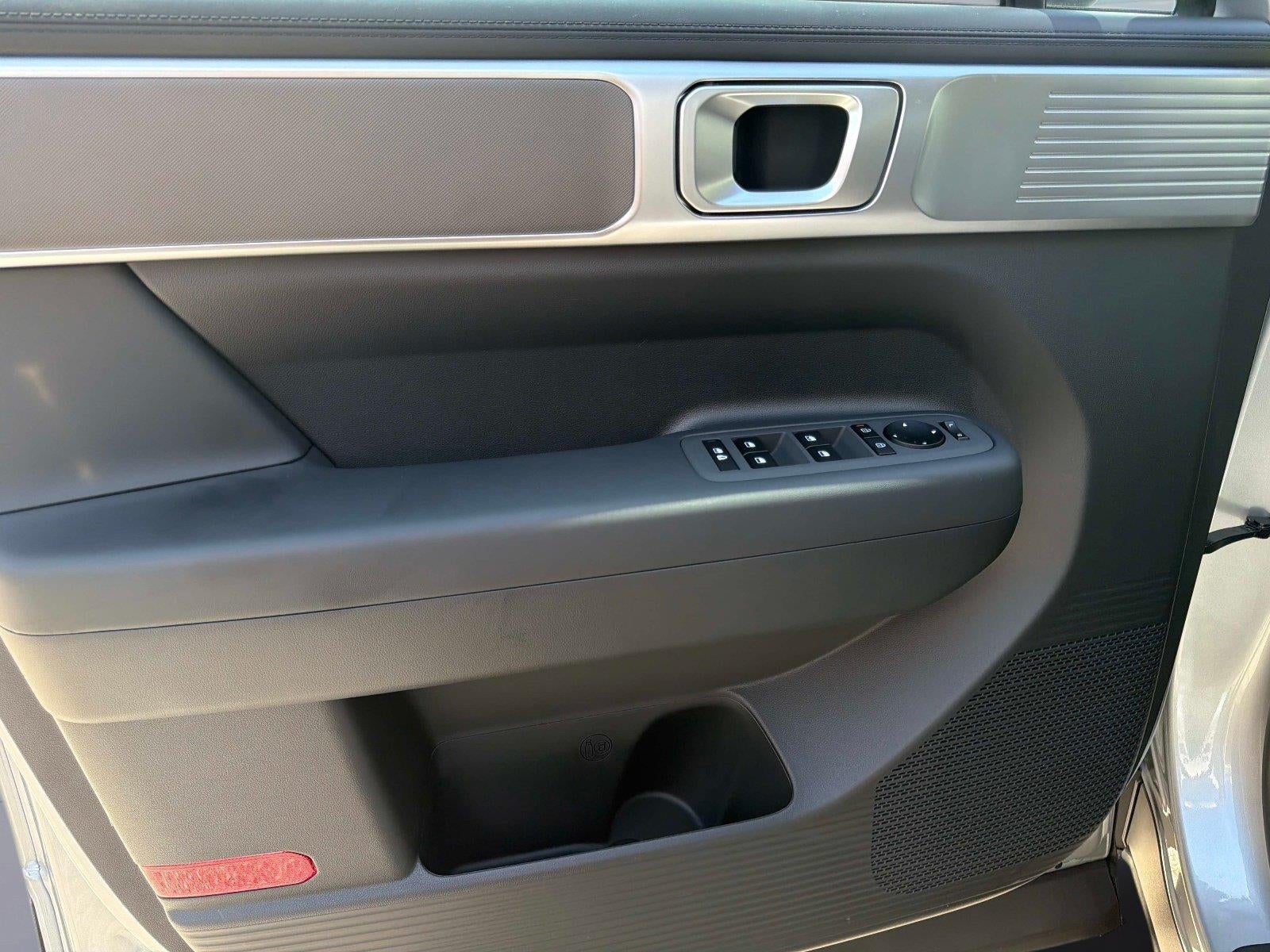 2027 Hyundai SANTA FE SE FWD