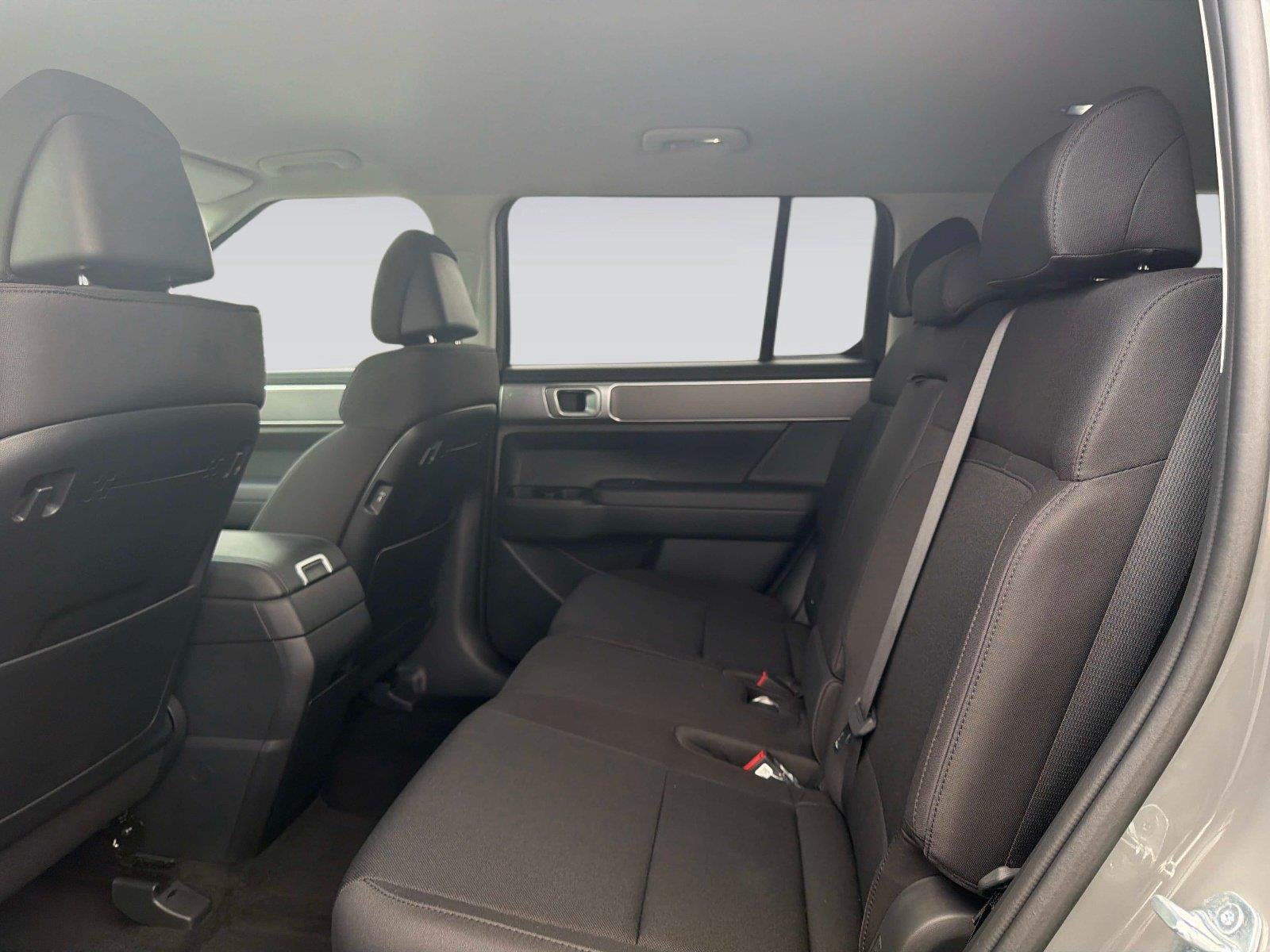 2027 Hyundai SANTA FE SE FWD
