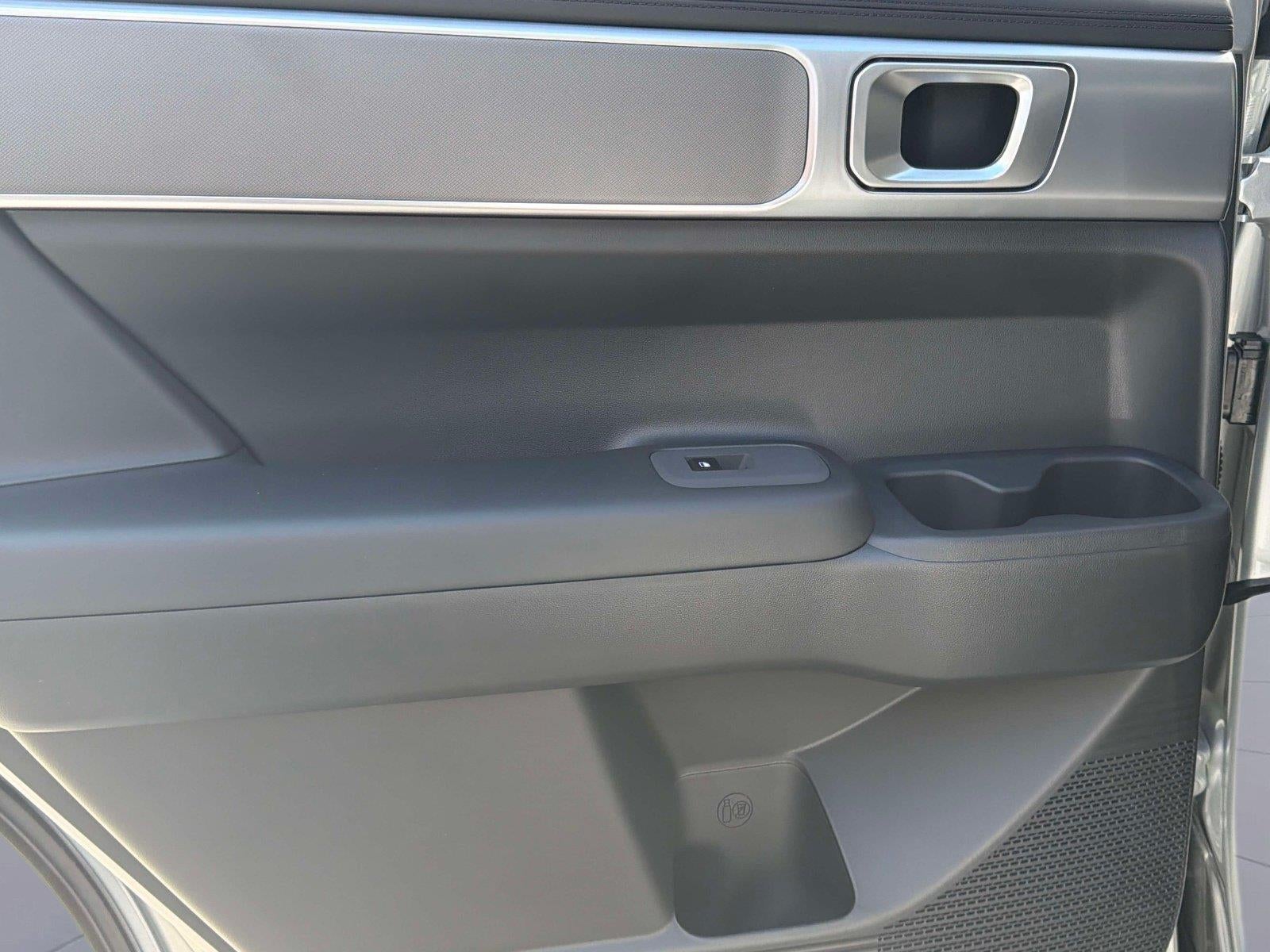 2027 Hyundai SANTA FE SE FWD