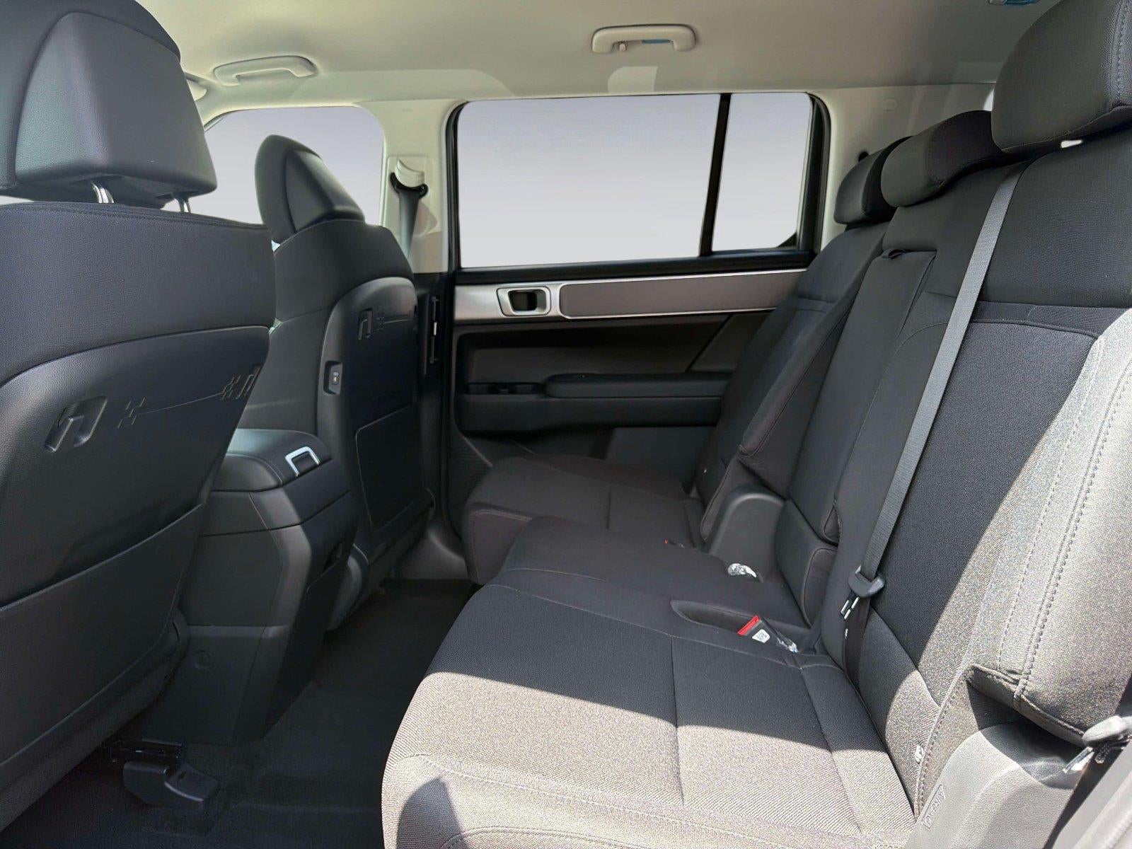 2027 Hyundai SANTA FE SE FWD
