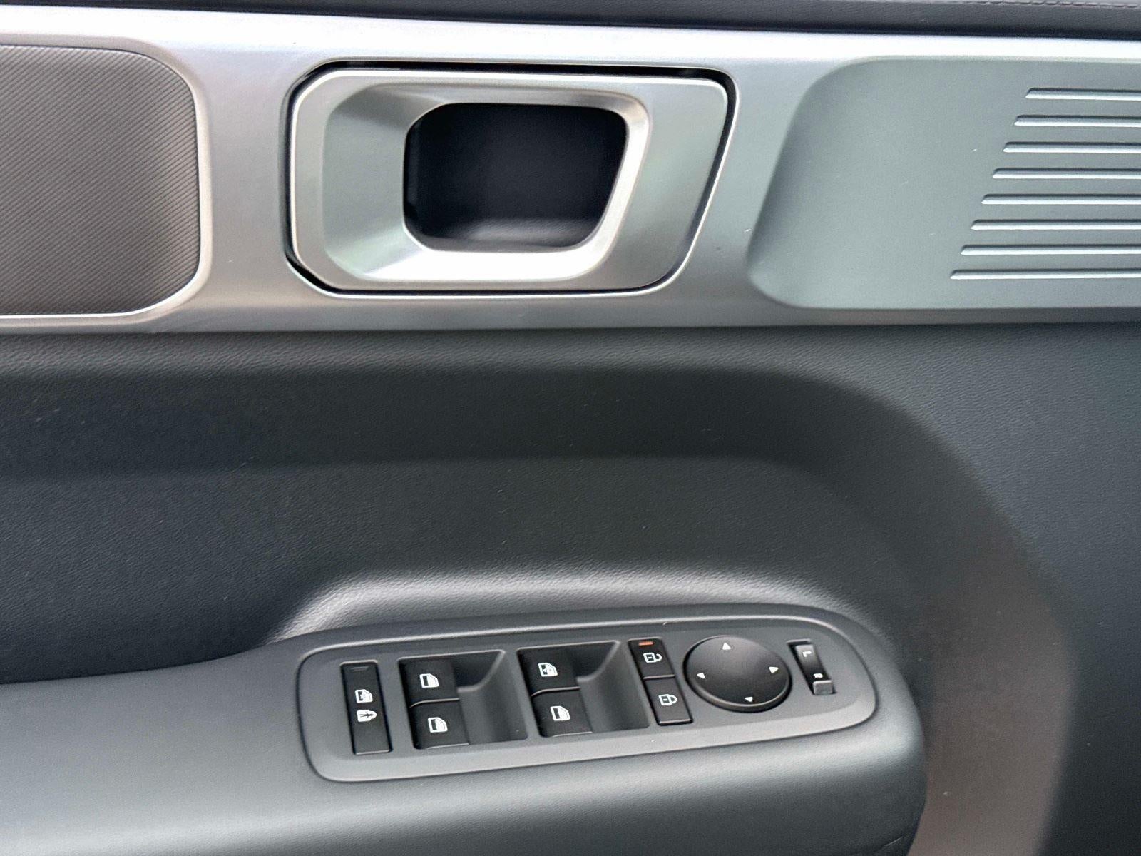 2026 Hyundai SANTA FE SE AWD