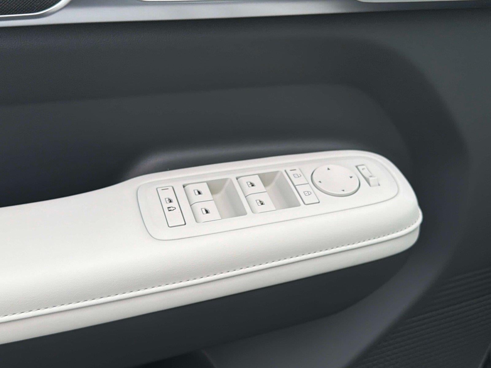 2027 Hyundai SANTA FE SEL FWD